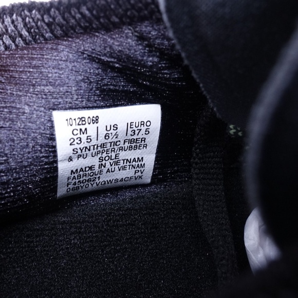 NEW Size 6.5 Women's Asics Women's GEL-Kinsei Blast Running Shoe 1012B068-001 - Picture 2 of 7